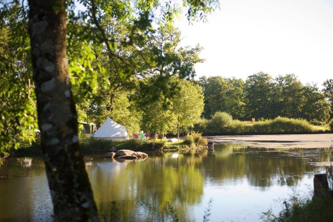Camping Etang Du Camp Senergues エクステリア 写真