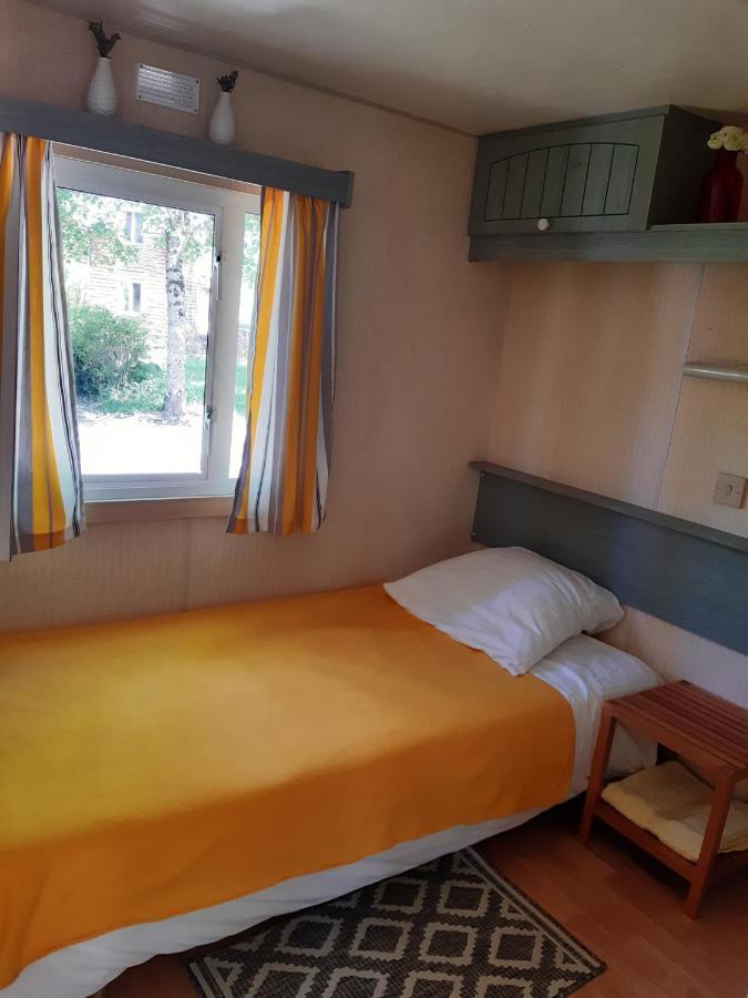 Camping Etang Du Camp Senergues エクステリア 写真