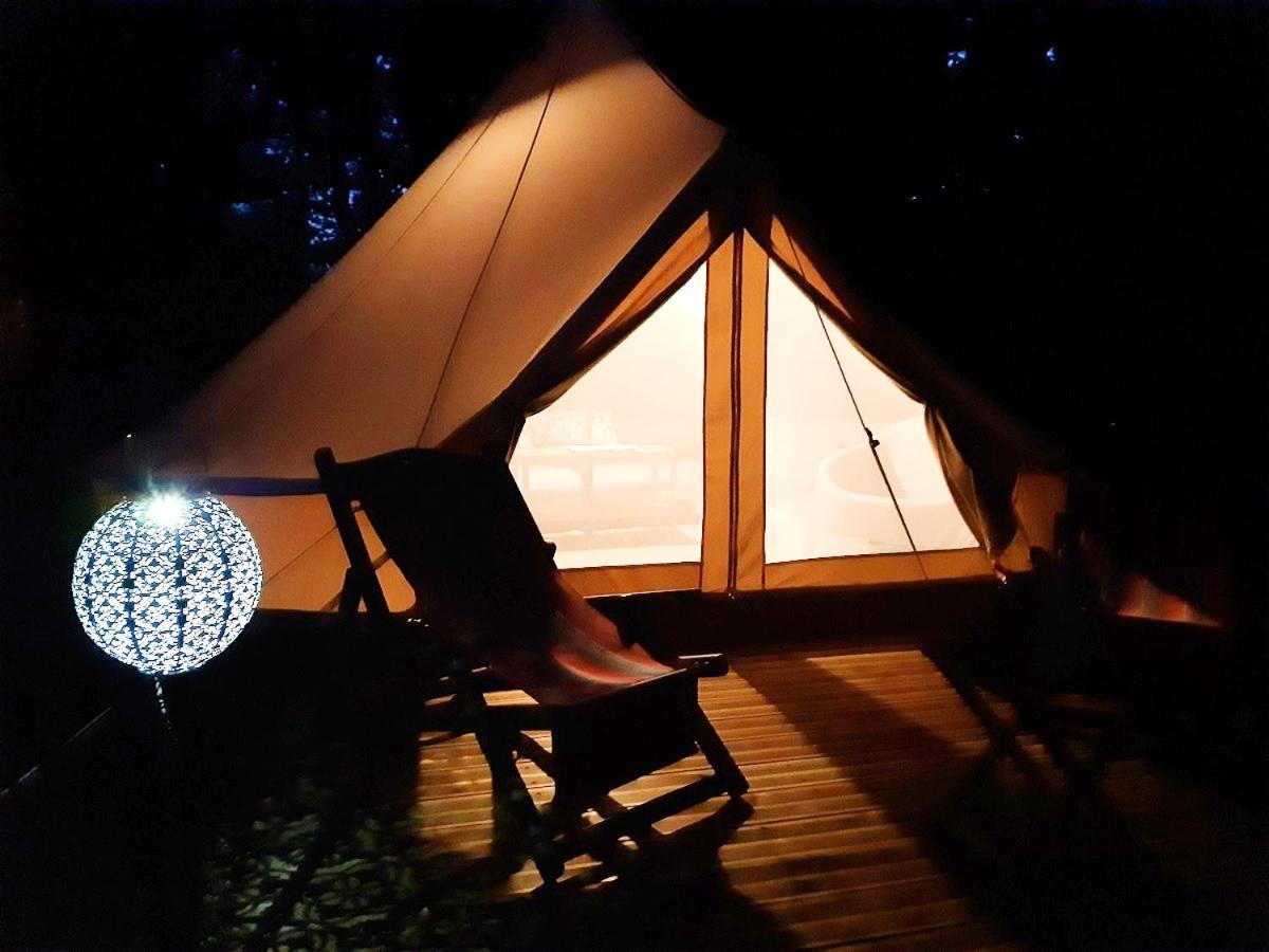 Camping Etang Du Camp Senergues エクステリア 写真