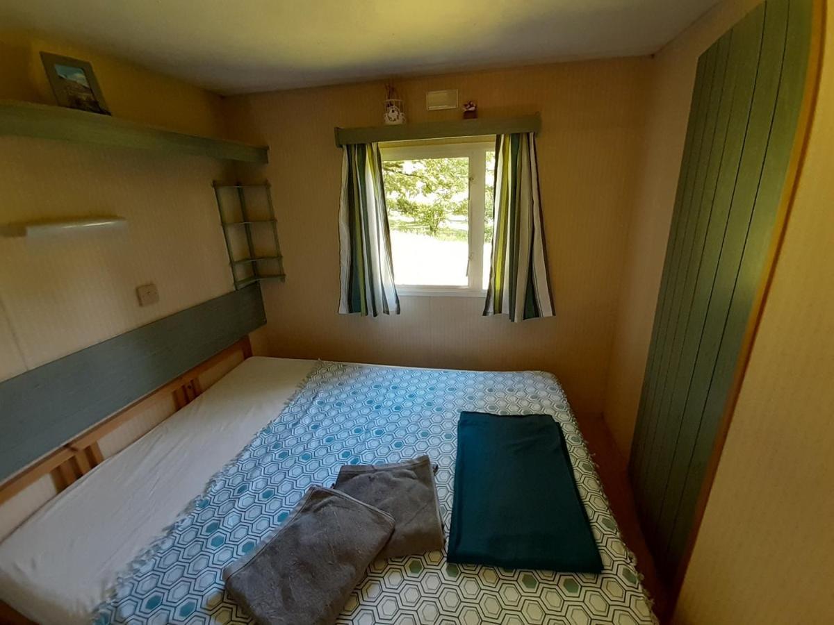 Camping Etang Du Camp Senergues エクステリア 写真
